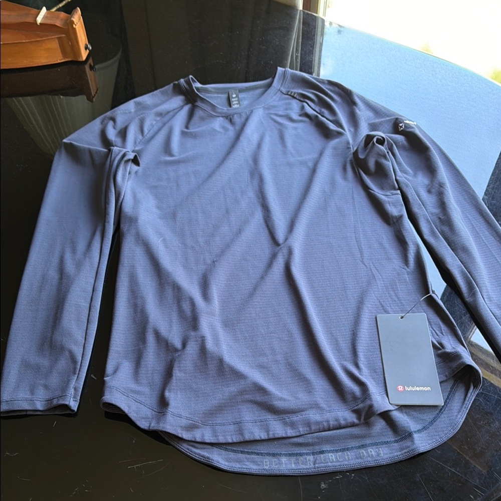 lululemon Drysense  Mens Long-Sleeve Athletic Tee — Navy